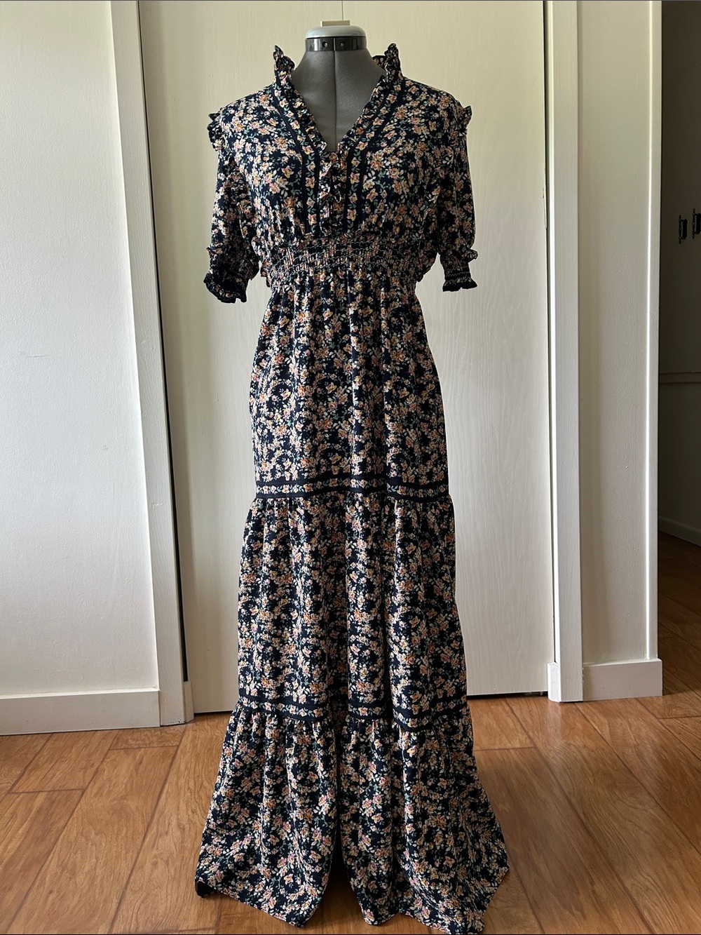 Max Studio Black Floral Ruffle Tiered Prairie Maxi Dress XS Romantic Cottagecore